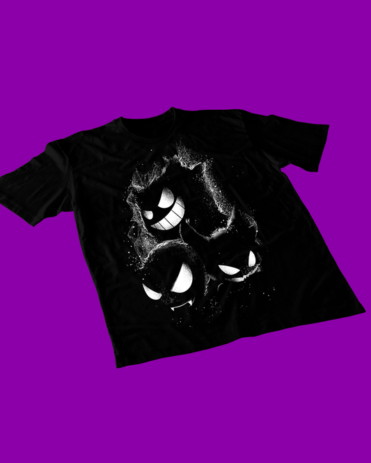 Polera negra Pokémon con Gastly, Haunter y Gengar, línea evolutiva de tipo Fantasma y Veneno
