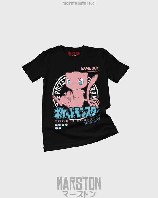 Polera negra de Pokémon con Mew estilo Game Boy