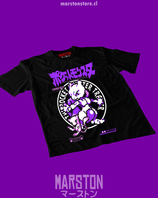 Polera negra de Pokémon con Mew y Mewtwo