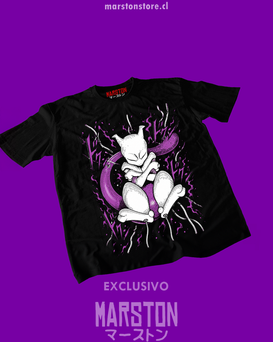 Polera negra de Pokémon con Mewtwo y diseño de cables
