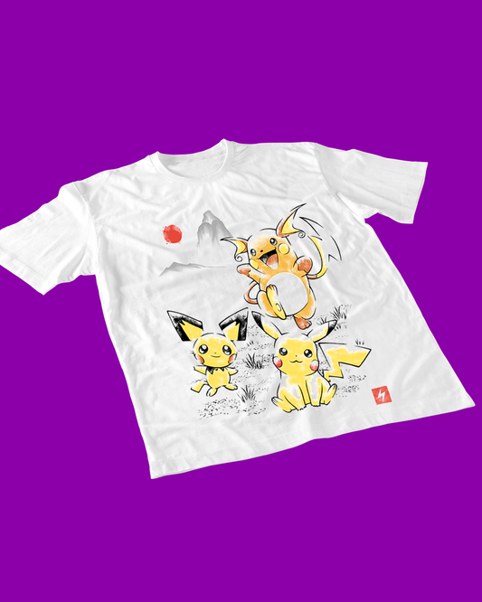 Polera blanca de Pokémon con Pichu, Pikachu y Raichu