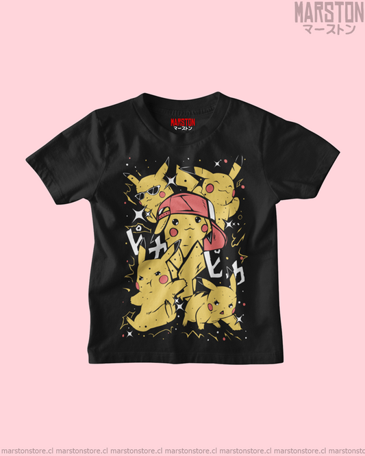 Polera negra de Pokémon con diseño de Pikachu