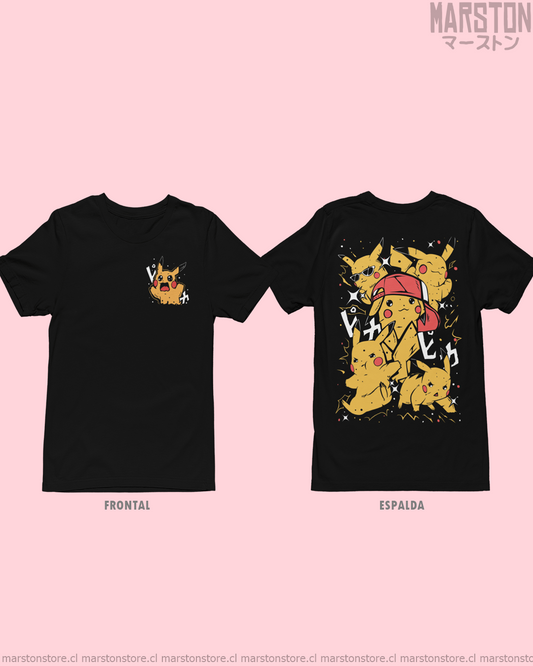Polera negra de Pokémon con Pikachu, diseño frontal y espalda