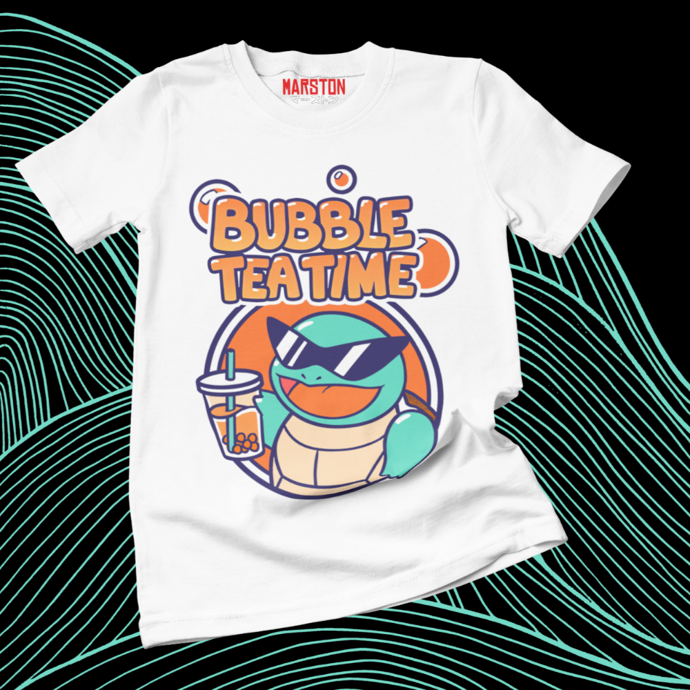 Polera blanca de Pokémon con Squirtle y diseño Bubble Tea Time