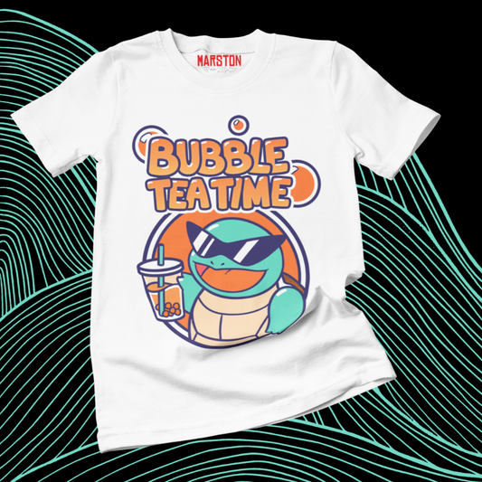 Polera blanca de Pokémon con Squirtle y diseño Bubble Tea Time