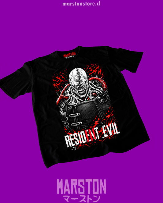 Polera negra Resident Evil 3 con diseño de Nemesis