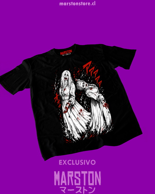 Polera negra con diseño de Resident Evil Requiem