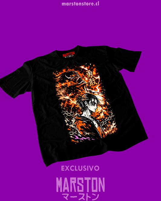 Polera negra Shingeki no Kyojin con diseño de Eren Jaeger