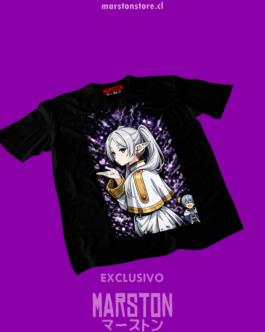 Polera negra Sousou no Frieren con diseño inspirado en el anime
