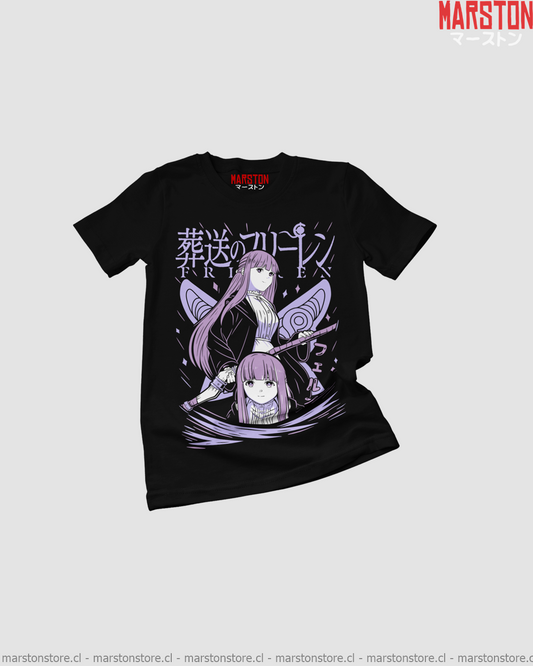 Polera negra Sousou no Frieren con diseño de Fern