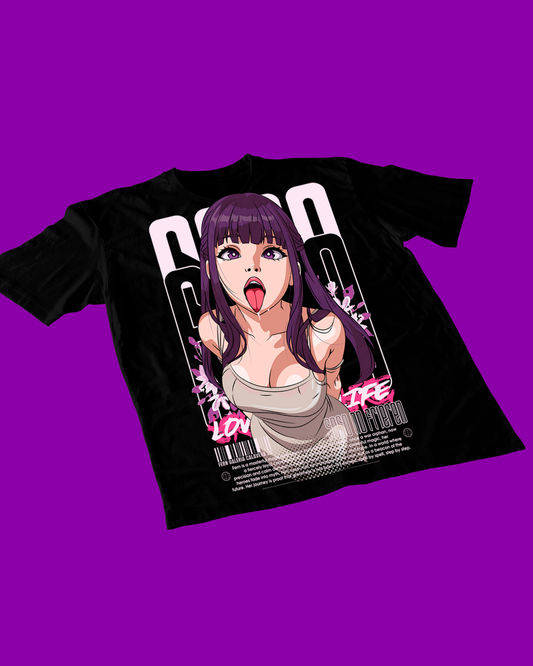 Polera negra Sousou no Frieren con diseño de Fern