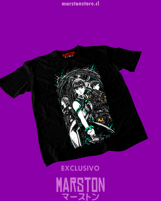Polera negra con diseño de Stellar Blade