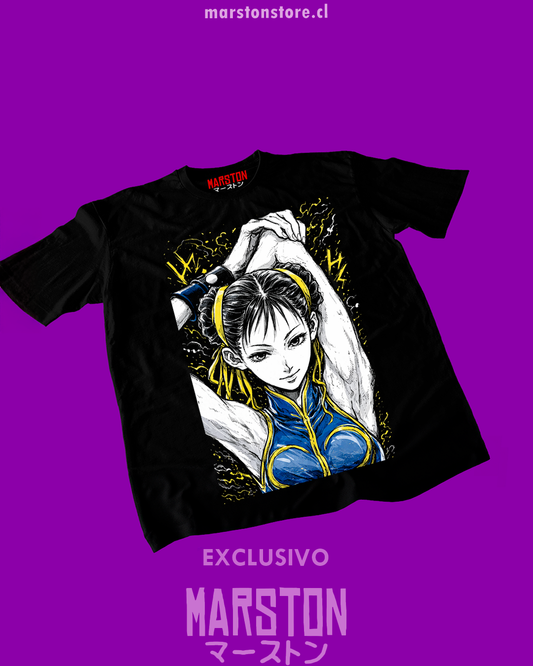 Polera negra Street Fighter con diseño de Chun-Li