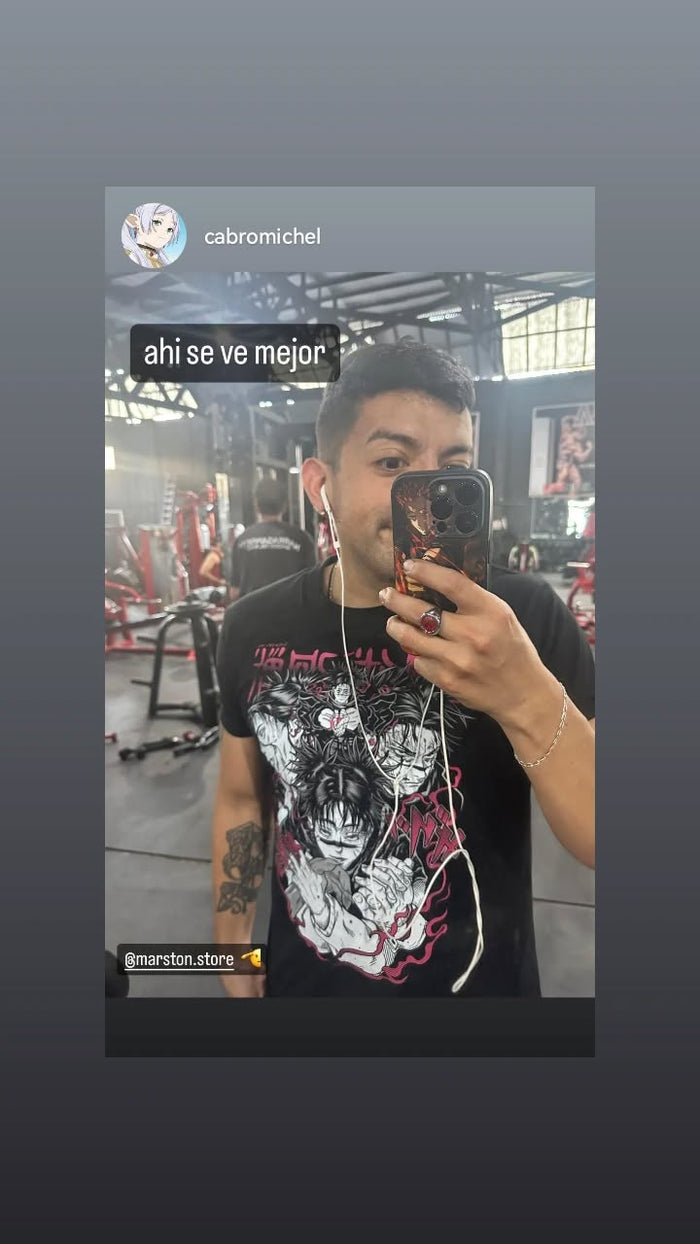 Foto real de cliente - Polera Jujutsu Kaisen - Choso