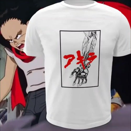 Polera blanca de Akira