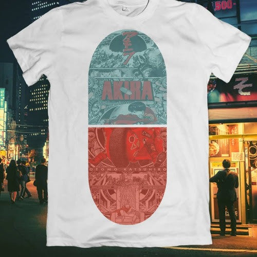 Polera blanca de Akira