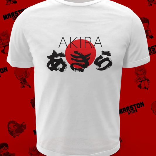 Polera blanca de Akira