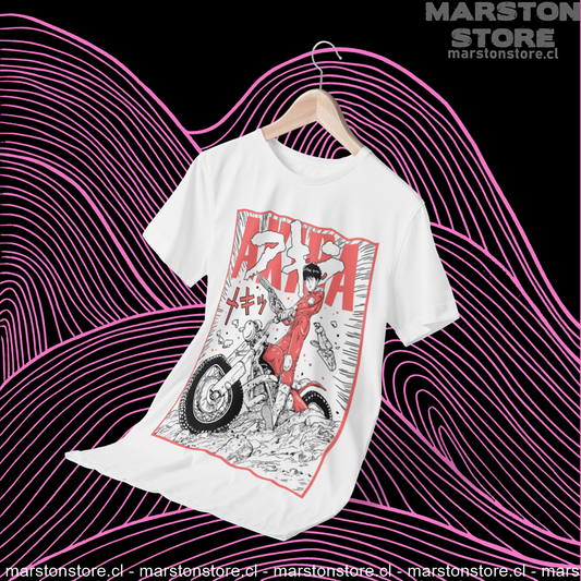 Polera blanca de Akira con Shotaro Kaneda