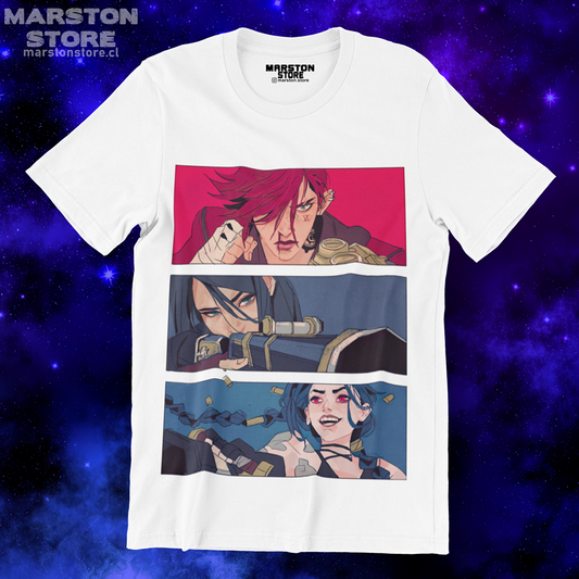 Polera blanca de Arcane con Jinx, Vi y Caitlyn Kiramman