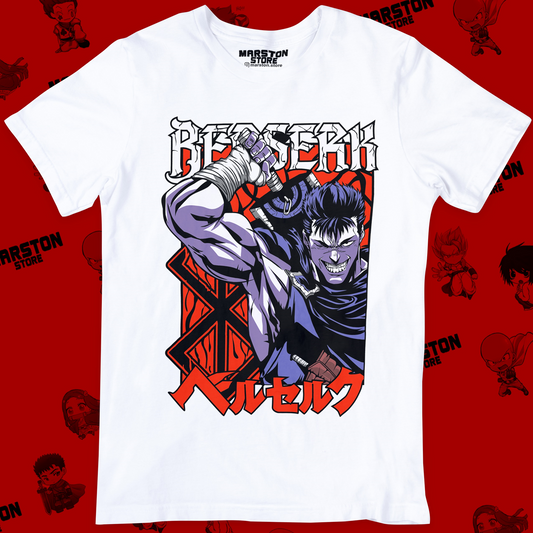 Polera blanca de Berserk con diseño de Guts
