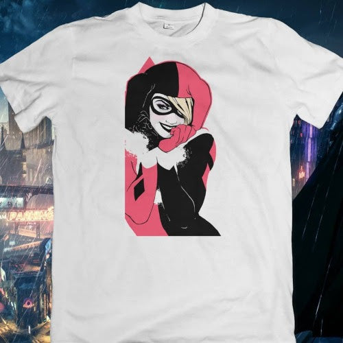 Polera blanca DC con Harley Quinn