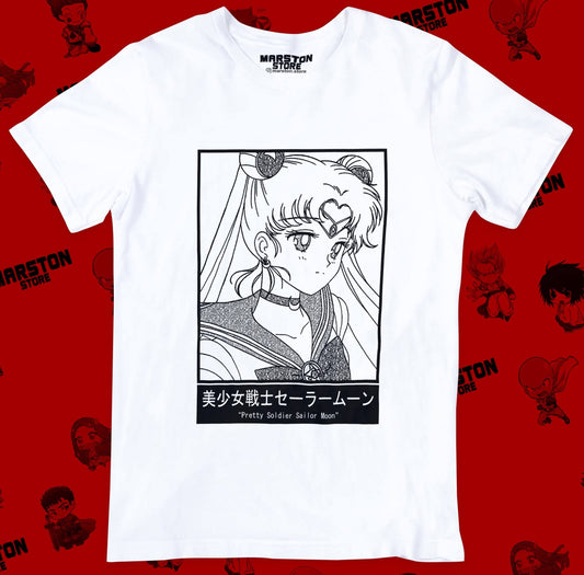 Polera blanca de Sailor Moon con diseño anime