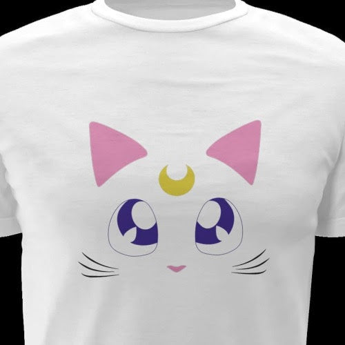 Polera blanca de Sailor Moon con diseño anime