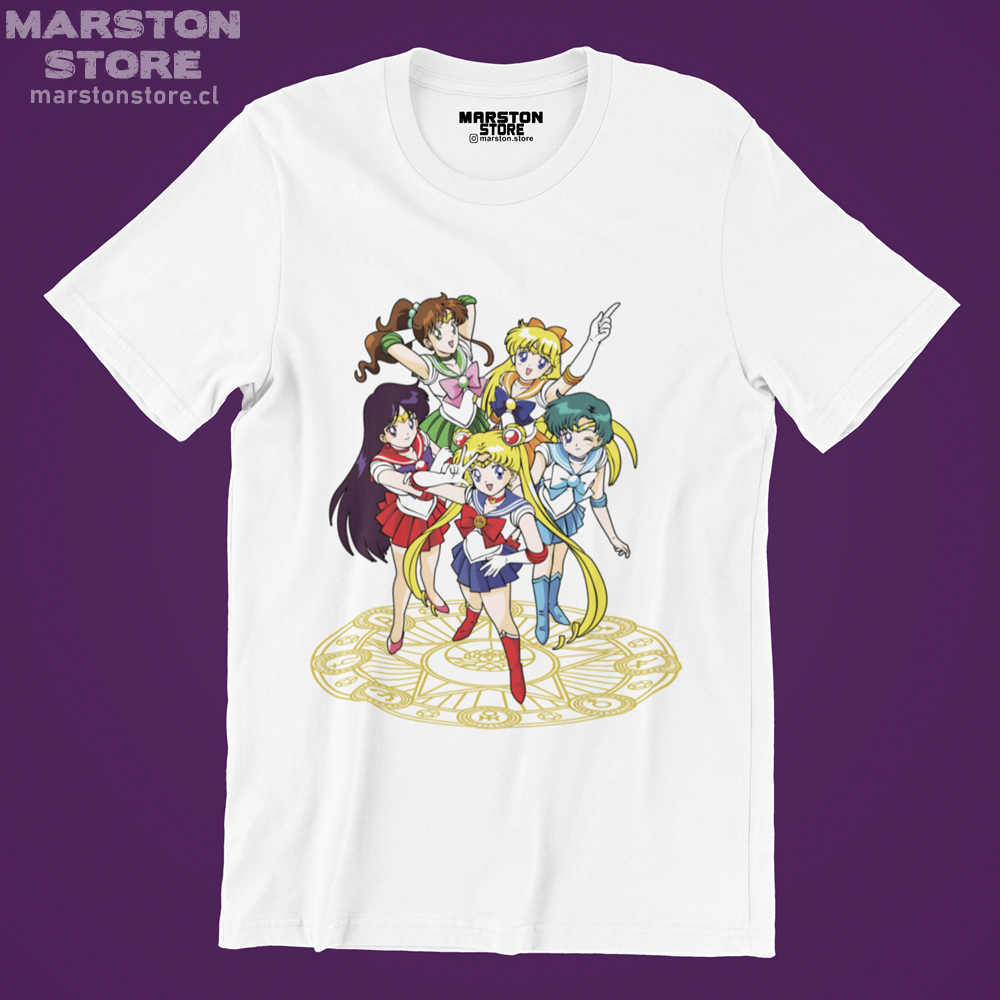 Polera blanca de Sailor Moon con diseño anime