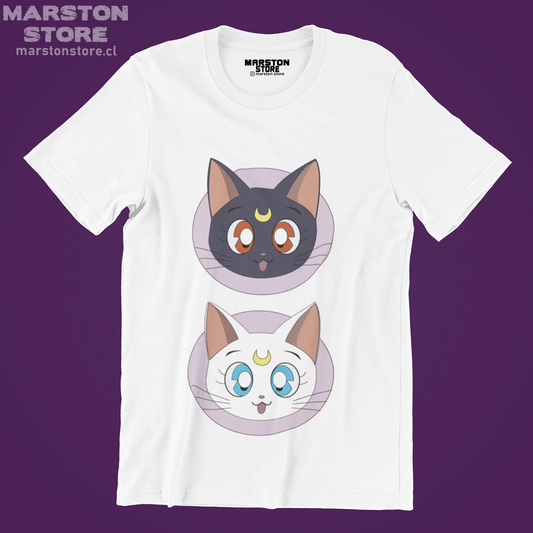 Polera blanca de Sailor Moon con diseño anime