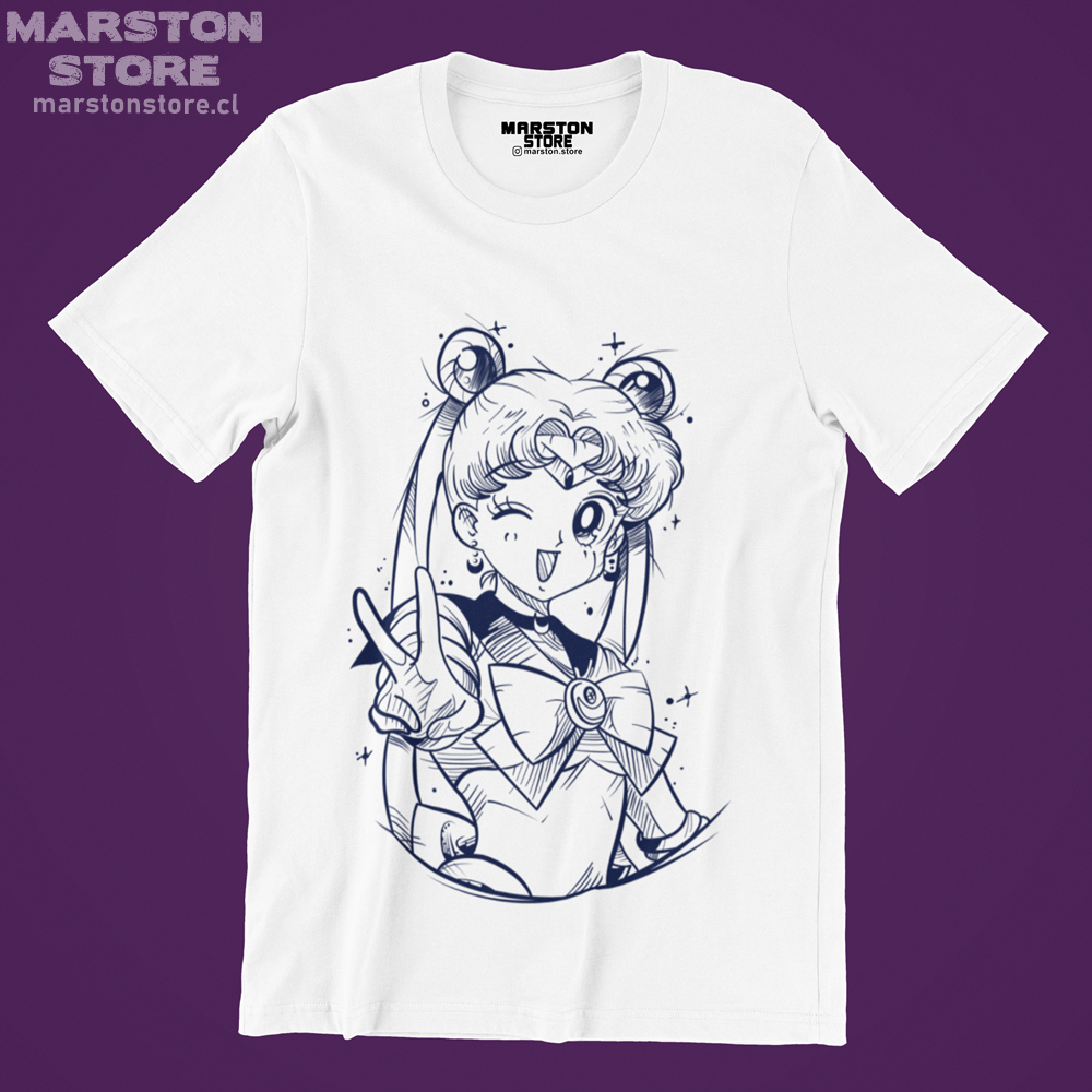 Polera blanca de Sailor Moon con diseño anime