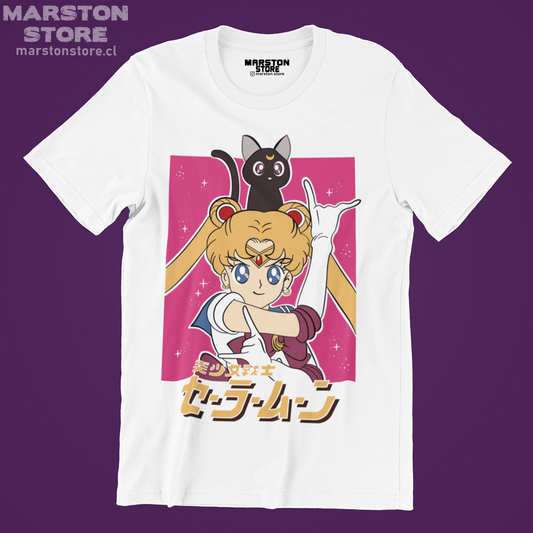 Polera blanca de Sailor Moon con diseño anime