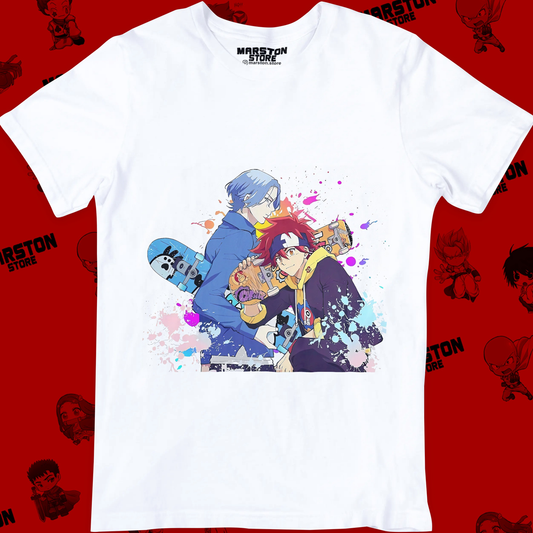 Polera blanca de SK∞ / Sk8 the Infinity con Langa Hasegawa y Reki Kyan