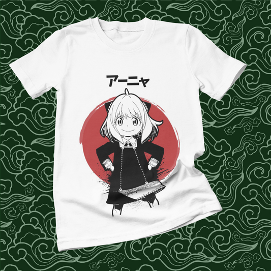 Polera blanca de Spy x Family con Anya Forger