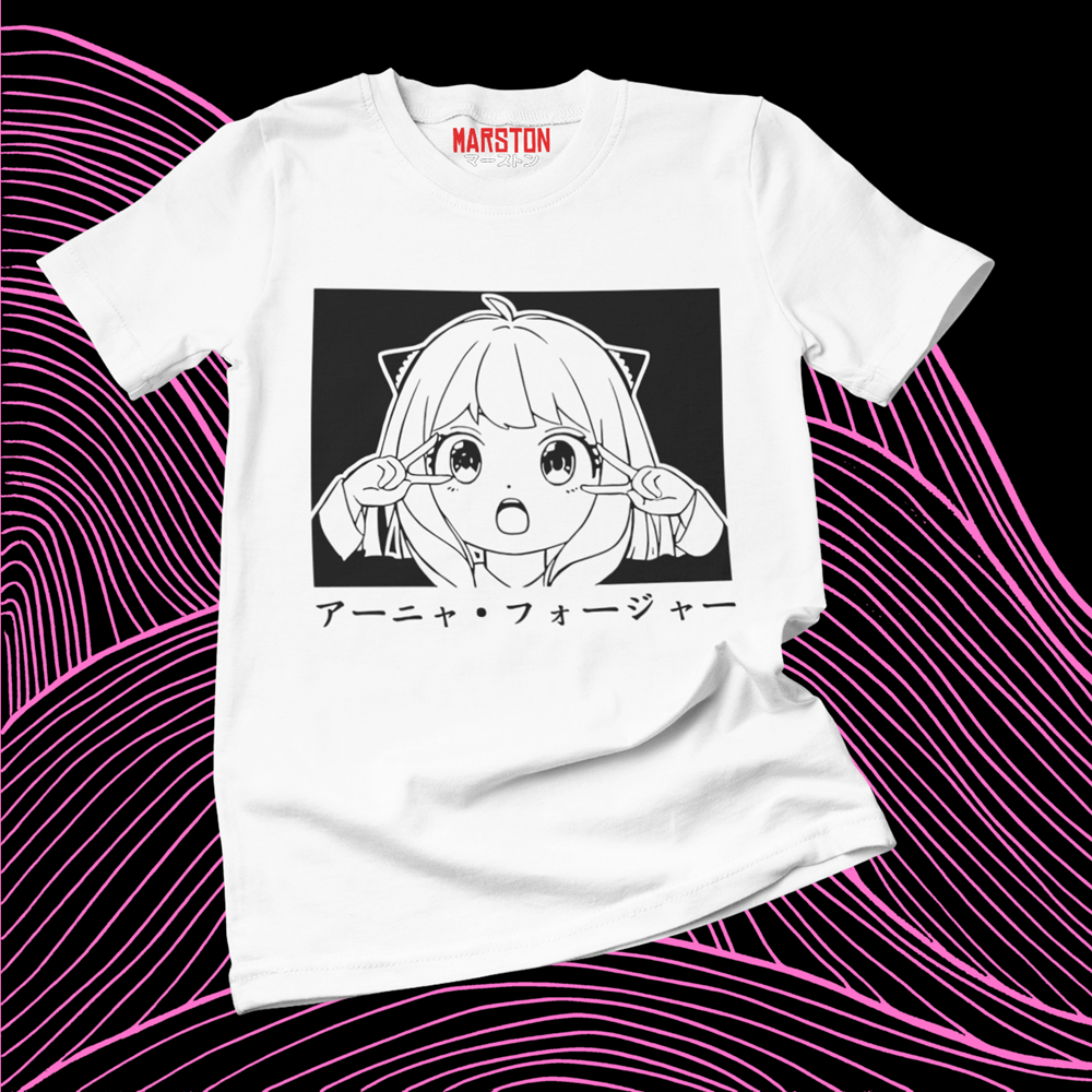 Polera blanca de Spy x Family con Anya Forger