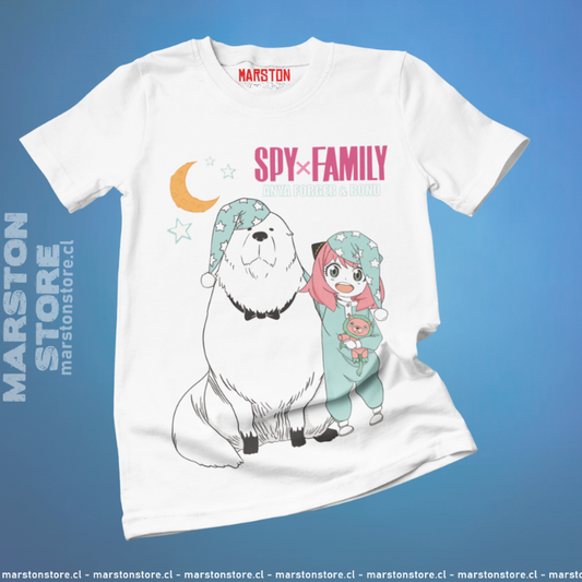Polera blanca de Spy x Family con Anya Forger y Bond Forger