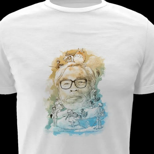 Polera blanca de Studio Ghibli con diseño homenaje a Hayao Miyazaki