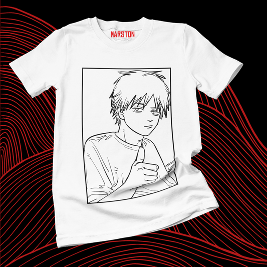 Polera blanca Chainsaw Man con diseño de Denji