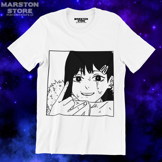 Polera blanca Chainsaw Man con diseño de Kobeni Higashiyama