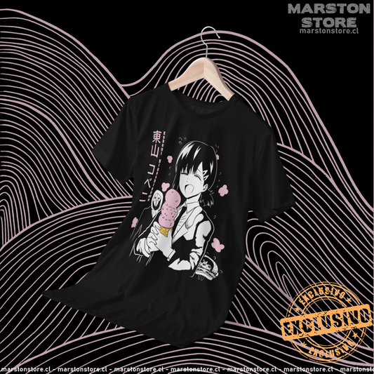 Polera negra Chainsaw Man con diseño de Kobeni Higashiyama