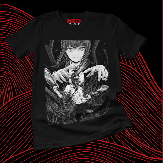 Polera negra Chainsaw Man con diseño de Makima