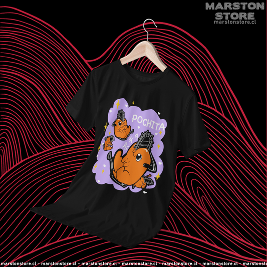 Polera negra Chainsaw Man con diseño de Pochita