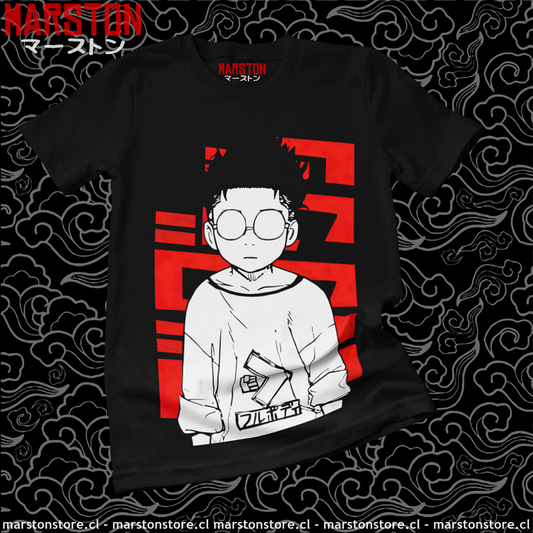 Polera negra Dandadan con diseño de Okarun