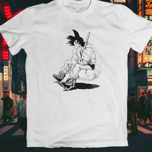 Polera blanca Dragon Ball con diseño de Goku