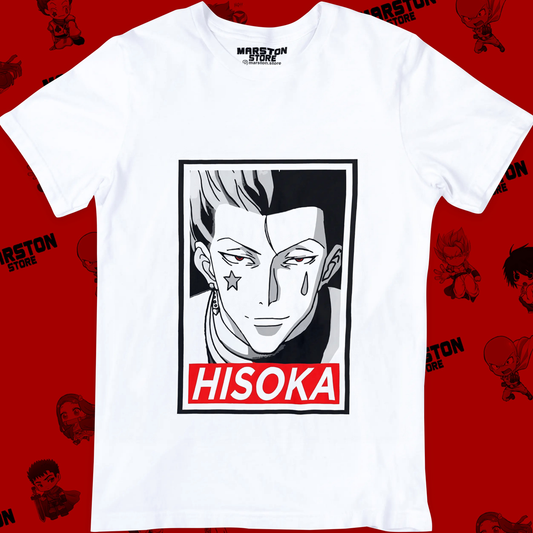Polera blanca Hunter x Hunter con diseño de Hisoka Morow
