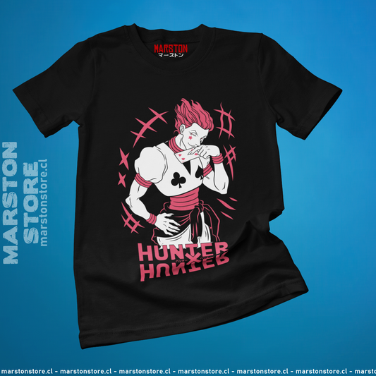 Polera negra Hunter x Hunter con diseño de Hisoka Morow