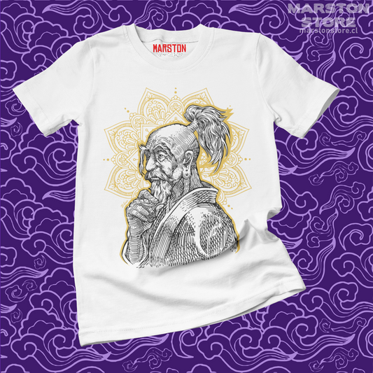 Polera blanca Hunter x Hunter con diseño de Isaac Netero