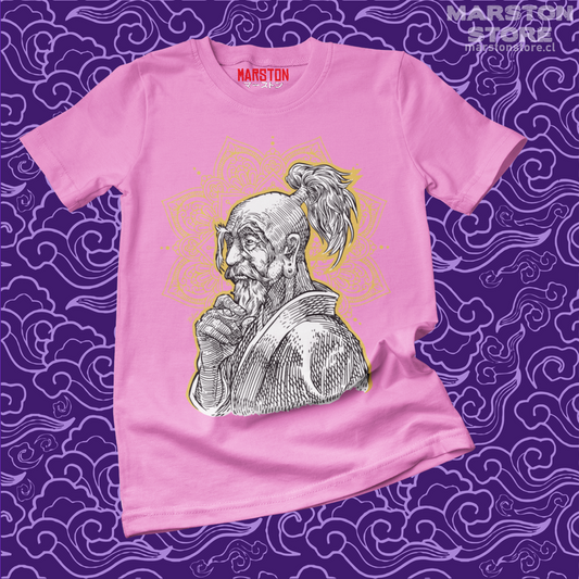 Polera rosada Hunter x Hunter con diseño de Isaac Netero