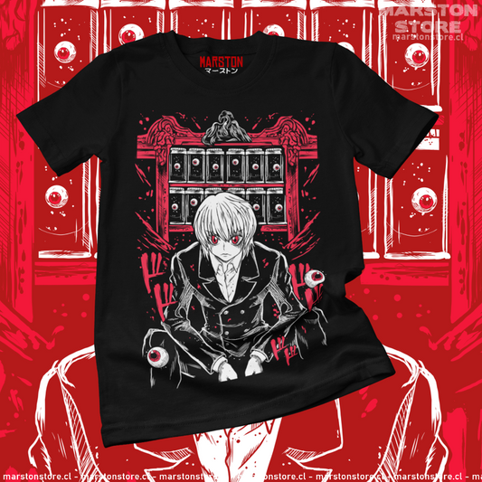 Polera negra Hunter x Hunter con diseño de Kurapika