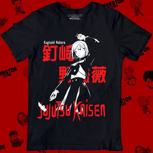 Polera negra Jujutsu Kaisen con diseño de Nobara Kugisaki
