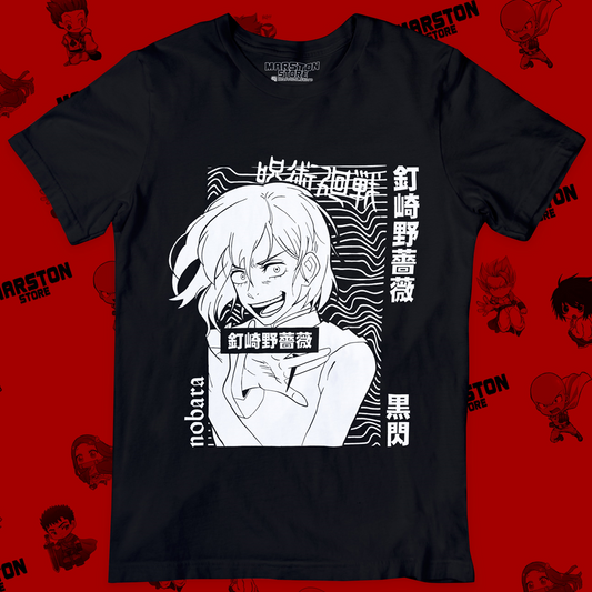Polera negra Jujutsu Kaisen con diseño de Nobara Kugisaki